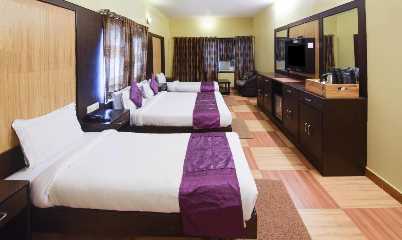 Hotel Varuna Варанаси Экстерьер фото